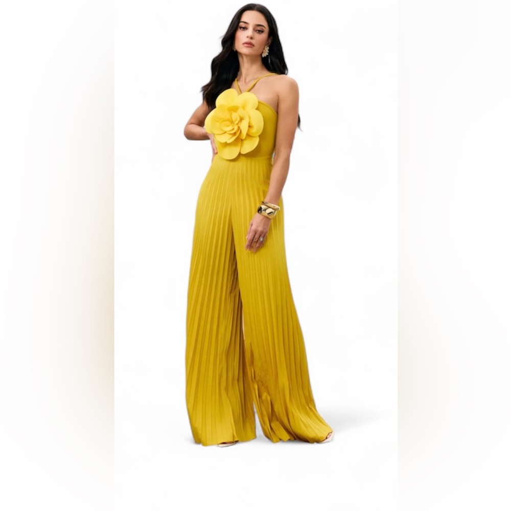 Elegant Yellow Halter Jumpsuit